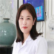 王艺洁医生照片