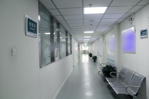 郑州博爱眼科医院检验科走廊 郑州博爱眼科医院检验科走廊