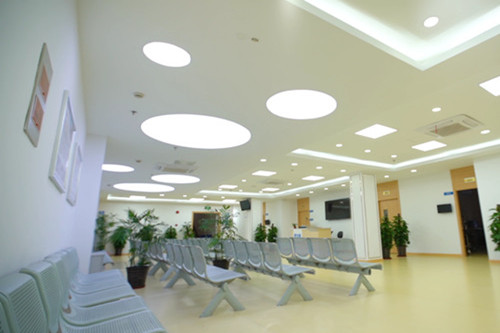 上海和平眼科大厅等候区 上海和平眼科大厅等候区
