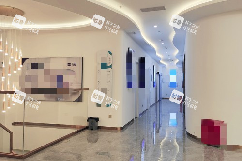 深圳友华普惠眼科医院拐角 深圳友华普惠眼科医院拐角