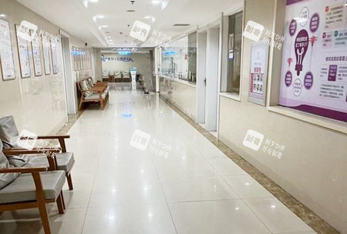 合肥民众医院私密科走廊环境实拍图.jpg 合肥民众医院私密科走廊环境实拍图.jpg