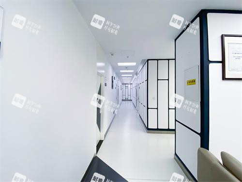 北京小忠丽格京顺医美2楼走廊.JPG