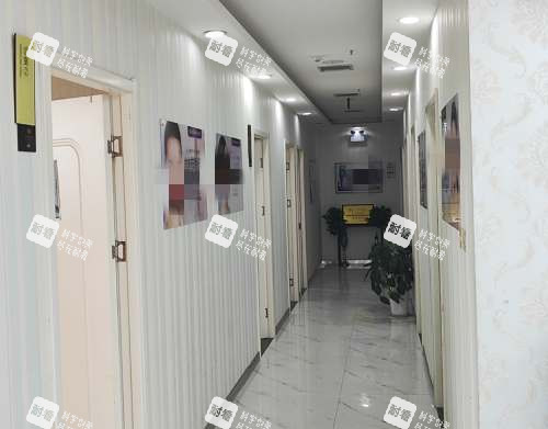 郑州枝蔓医疗美容走廊环境.jpg