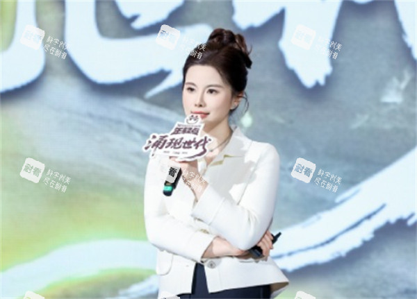 蒋铮铮演讲照片.jpg 蒋铮铮演讲照片.jpg