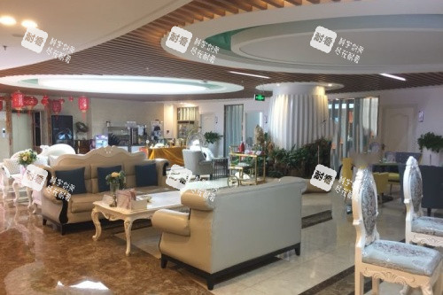 呼和浩特京美整形美容医院休息室.jpg