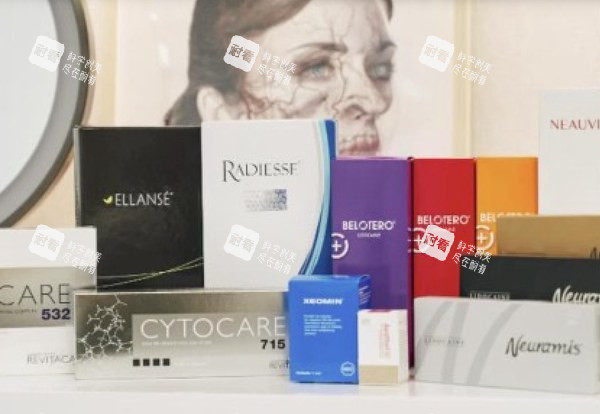 香港懿聚SPlusMedicalclinic展示柜.jpg