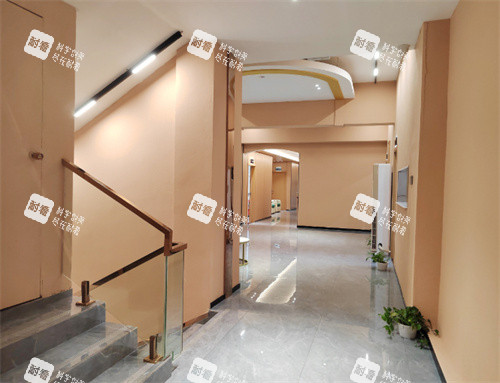 南昌东方薇琳整形医院二楼楼梯口.jpg