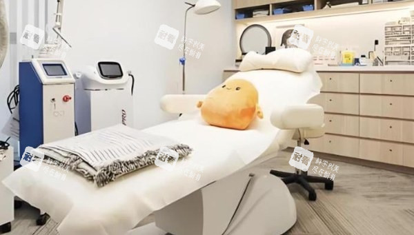 香港懿聚SPlusMedicalclinic治疗室实拍.jpg