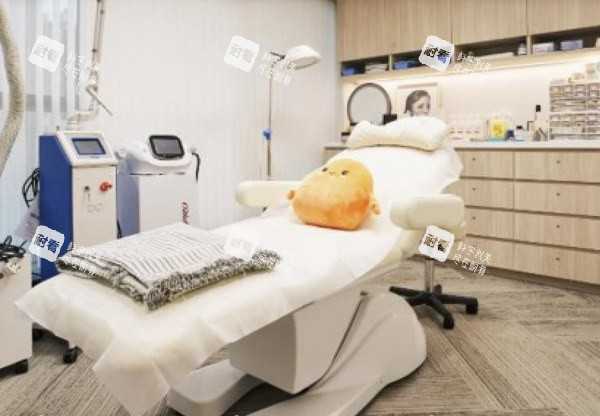 香港懿聚SPlusMedicalclinic治疗室图片.jpg