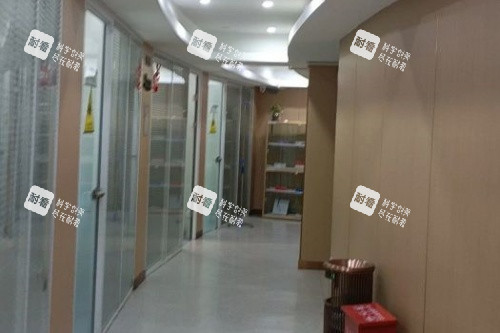 昆明时光医疗美容医院走廊.jpg