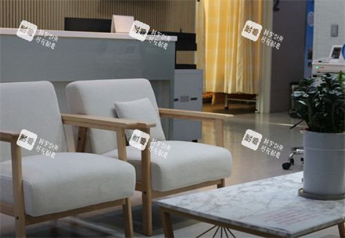韩国Balance quantum抗衰中心等候区一角.jpg 韩国Balance quantum抗衰中心等候区一角.jpg