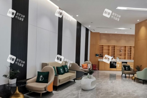 深圳港龙妇产医院候诊区.jpg 深圳港龙妇产医院候诊区.jpg