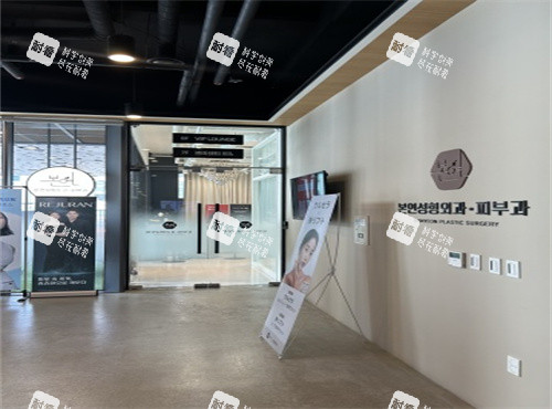 本颜整形门口环境图.jpg 本颜整形门口环境图.jpg