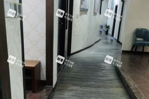 龙岩爱丽诺医疗美容医院走廊.jpg
