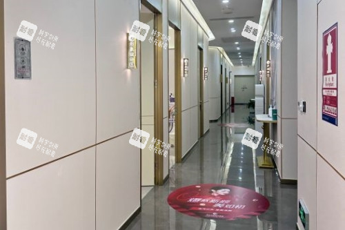 深圳优曼医疗美容医院走廊.jpg