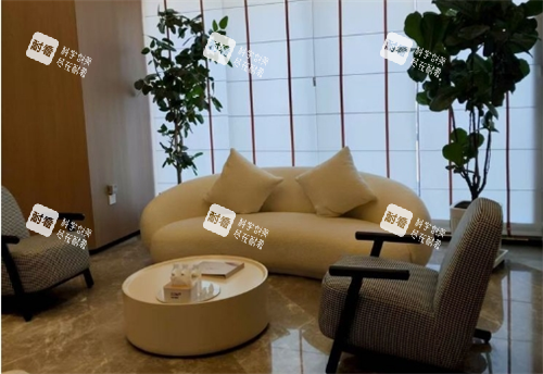 乌鲁木齐纽菲思整形休息区.png