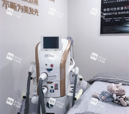 成都爱美新生·香港新生医学整全皮肤美容m22光子施术区.jpg