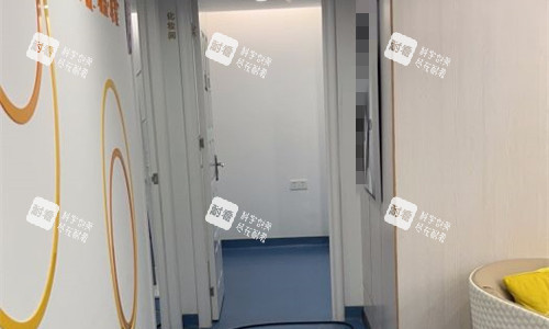 珠海九龙整形诊室门口.jpg