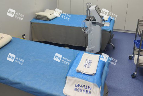 兰州明伦医疗美容皮肤护理室.jpg 兰州明伦医疗美容皮肤护理室.jpg