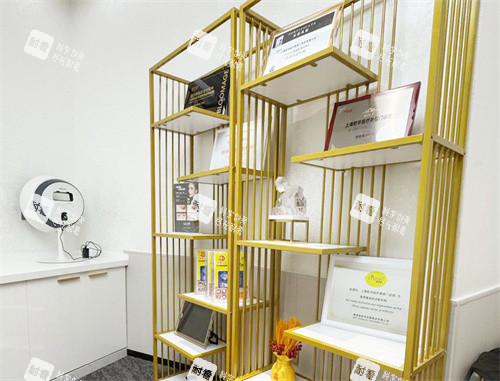 上海欧华医疗美容证书展示区.jpg 上海欧华医疗美容证书展示区.jpg