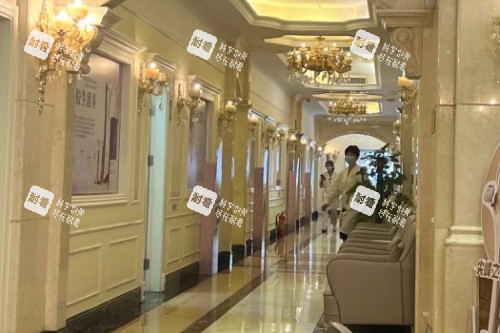 南宁美丽焦点医疗美容医院走廊.jpg