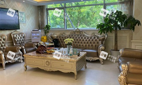 北京圣嘉新医疗美容等待区.jpg